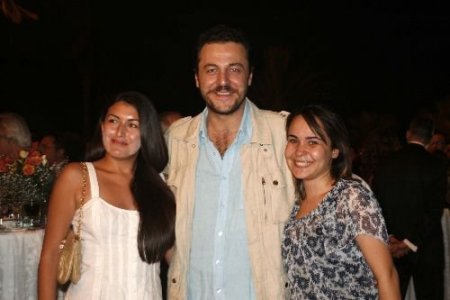 Altın Portakal'ın Açılış Kokteyli Ünlüleri Bir Araya Getirdi