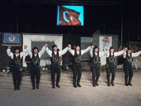 Altındağ Belediyesi Halk Oyunları Topluluğu, Atina’da Türkiye’yi temsil etti