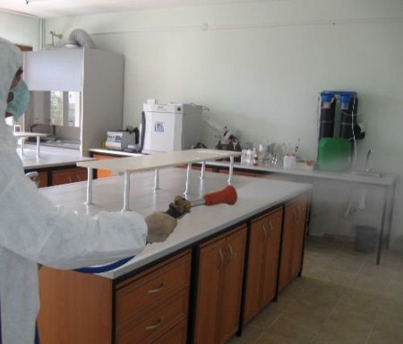 Altınoluk'ta Okullar Ve Toplu Taşıma Araçları İlaçlandı