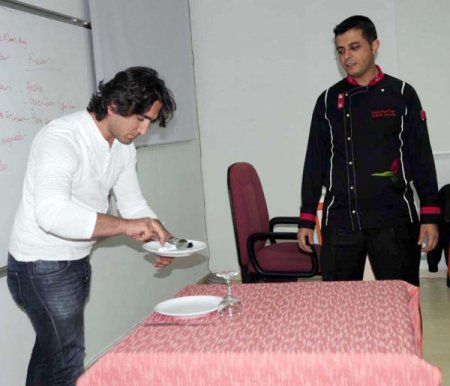 ALTSO aşçı çırağı ve servis komisi yetiştiriyor