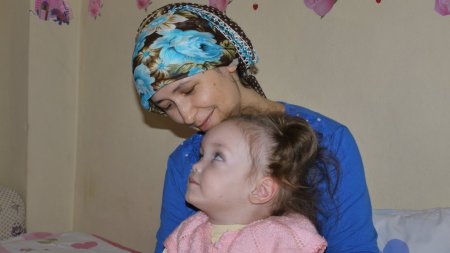 Amansız hastalığa yakalanan minik Nisanur'un yaşam mücadelesi