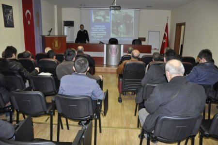 Amasya Emniyet Müdürlüğü'nden şoförlere eğitim