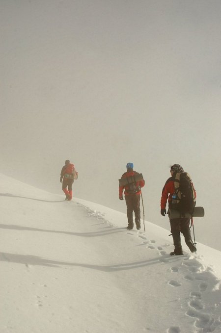 Amatör dağcılar Uludağ’ın zirvesinde Türk bayrağı açtı