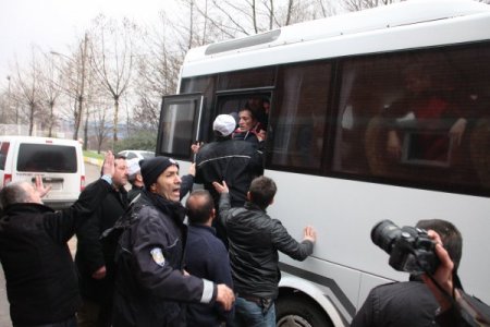 Amatör maçta çıkan olaylara polis biber gazıyla müdahale etti