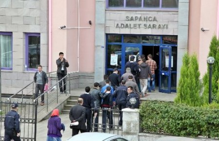 Amatör maçta olay çıkaran 8 kişi adliyede