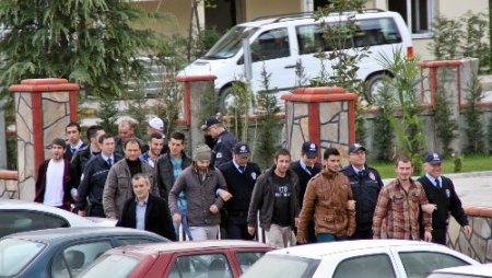 Amatör maçta olay çıkaran 8 kişi adliyede