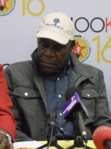 Amerikalı aktör Danny Glover, Güney Afrika’da polislerin grevine destek verdi