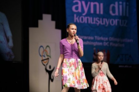 Amerikalı Anne: Kızım Anadilinden Daha Çok Türkçe Biliyor