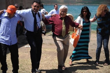 Amerikalı milletvekili 'Şemame' oynadı