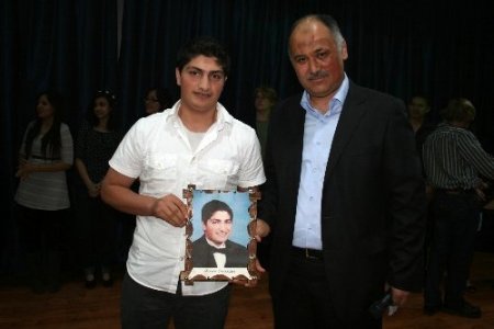 Amerikalı öğrencilerin Bergama ziyareti renkli geçti