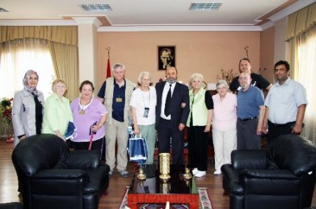 Amerikalı turistler Kozan'da