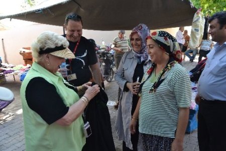 Amerikalı turistler Kozan'da