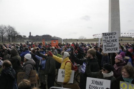 Amerikalılar bireysel silahlanmaya karşı yürüdü