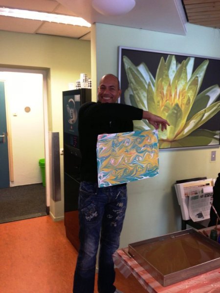 Amsterdam polisi ebru sanatına merak saldı