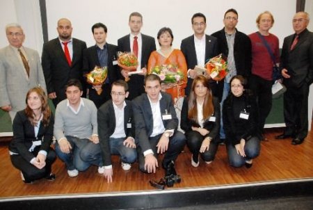 Amsterdam Vu Üniversitesinde "göç Ve Edebiyat Paneli" Düzenlendi