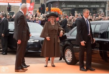 Amsterdam’da Rjksmuseum yeniden kapılarını açtı