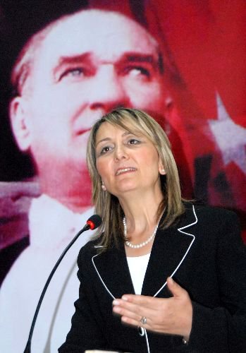 Ana Baba Dersanesi İlk Mezunlarını Verdi