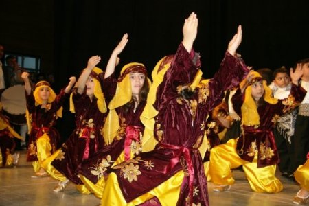 Ana Sınıfı Öğrencileri Gösterileriyle Öğretmen Ve Velilerini Eğlendirdi