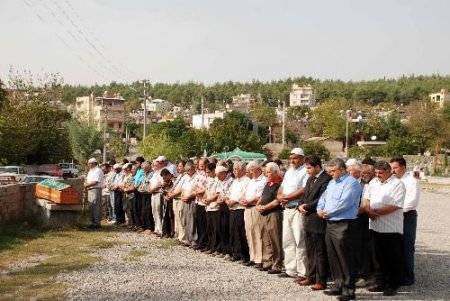 Anadolu Ajansı Kadirli Muhabiri Özat'ın Babası Vefat Etti