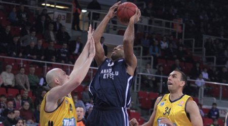 Anadolu Efes, Alba Berlin’i 71 - 62 mağlup ederek ikinci galibiyetini aldı