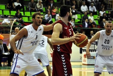 Anadolu Efes, Beşiktaş’ı farklı mağlup etti