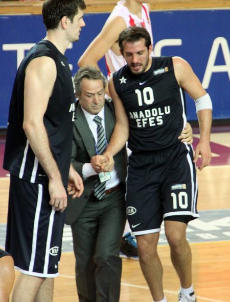 Anadolu Efes rahat kazandı: 46-78