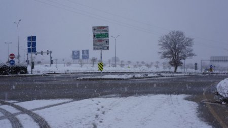 Anadolu Yakası da beyaza büründü