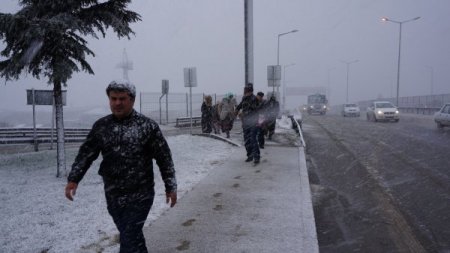 Anadolu Yakası da beyaza büründü