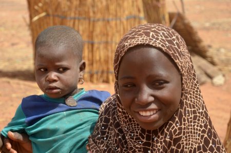 Anadolu'dan giden yardımlar Nijer'de fakirlere derman oluyor