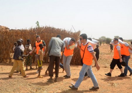 Anadolu'dan giden yardımlar Nijer'de fakirlere derman oluyor