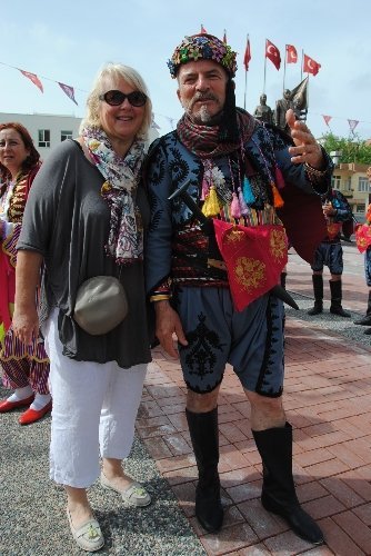 Anadolu'nun kültürel zenginliği, gösterilerle turistlere tanıtılıyor