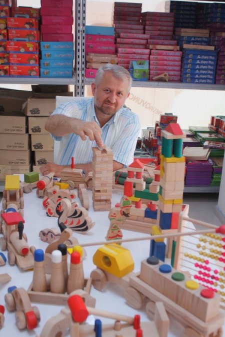 Anadolu’nun Tahta Topacı Avrupalı Çocukları Eğlendiriyor