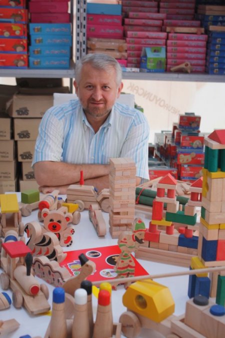 Anadolu’nun Tahta Topacı Avrupalı Çocukları Eğlendiriyor