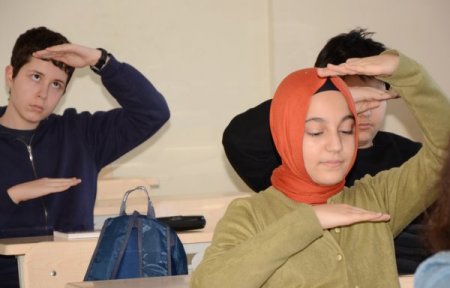 Anafen Dershanesi öğrencilerine hızlı okuma kursu düzenliyor