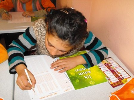Anafen'in İlk Adım Sınavında Öğrenciler Sınıflara Sığmadı