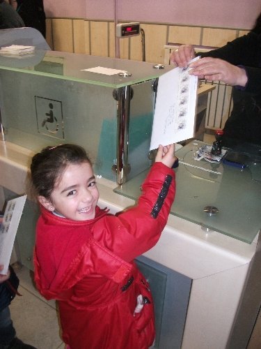 Anaokulu Öğrencileri, Ailelerine Ptt’den Yılbaşı Kartı Yolladı