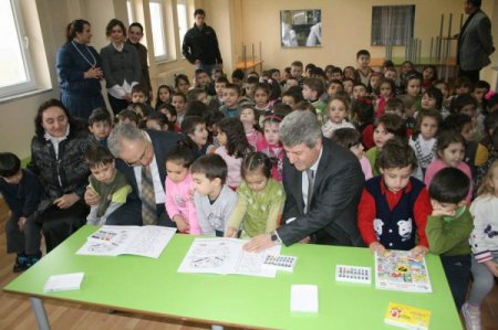 Anaokulu Öğrencileri Boyama Kitabı İle Trafik Kurallarını Öğrenecek