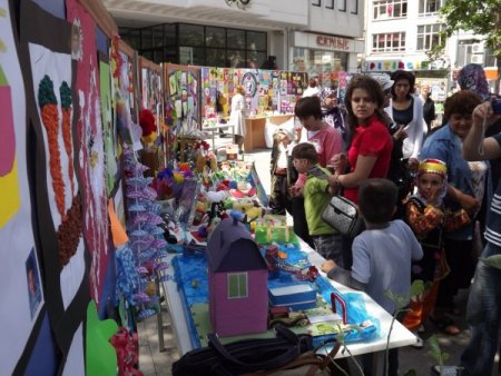 Anaokulu Öğrencileri El Becerilerini Sergiledi