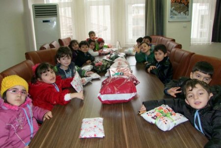 Anaokulu öğrencileri oyuncaklarını Kimse Yok Mu’ya bağışladı