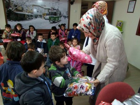Anaokulu öğrencileri oyuncaklarını Kimse Yok Mu’ya bağışladı