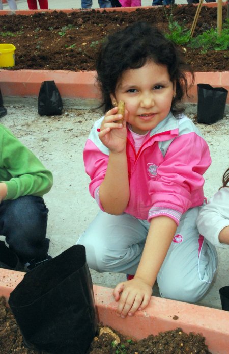 Anaokulu öğrencilerinden 'Benim Fidanım' kampanyasına destek