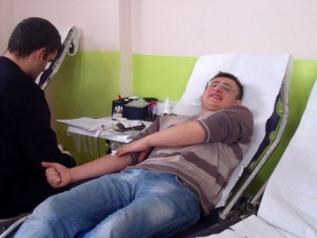 Anaokulu velileri kan bağışladı