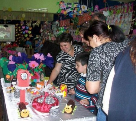 Anasınıfı Öğrencilerinden 'minik Ellerin Dünyası' Sergisi