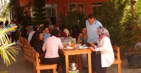 Anasınıfı öğretmenleri kahvaltıda buluştu