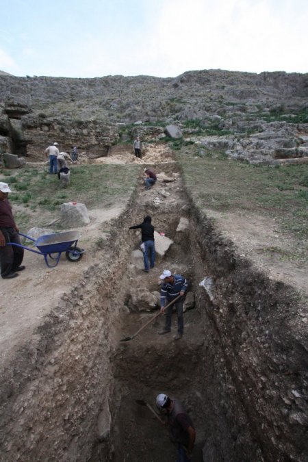 Anavarza antik kentinde arkeolojik kazılara ara verildi