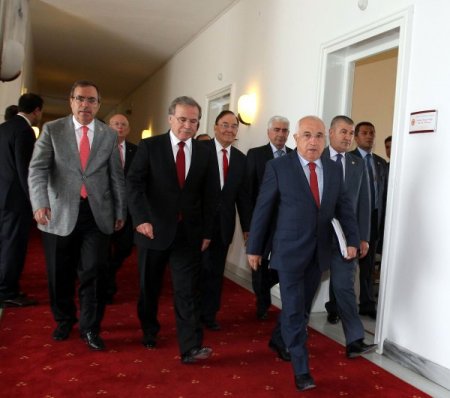 Anayasa Uzlaşma Komisyonu Üyeleri, Başbakan Erdoğan'ı Ziyaret Etti