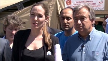 Angelina Jolie Islahiye’den ayrıldı