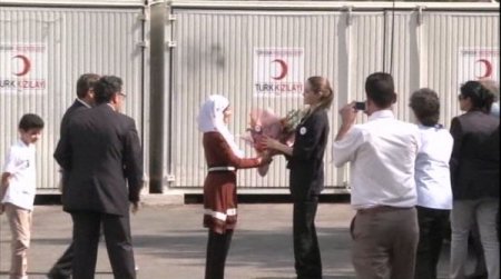 Angelina Jolie Islahiye’den ayrıldı