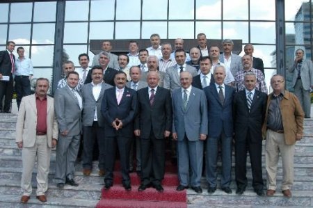 Ankara Valisi Yüksel, Ato'da Ayakta Alkışlandı