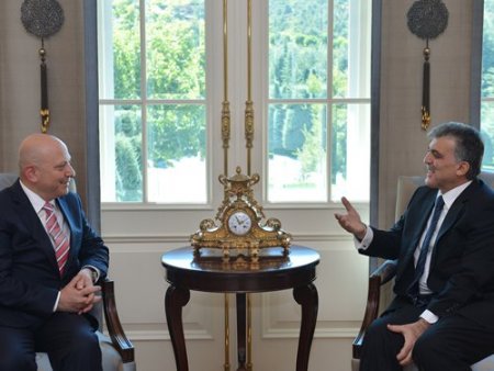 Ankara ve Gazi üniversitelerinin yeni rektörleri Çankaya Köşkü’nde